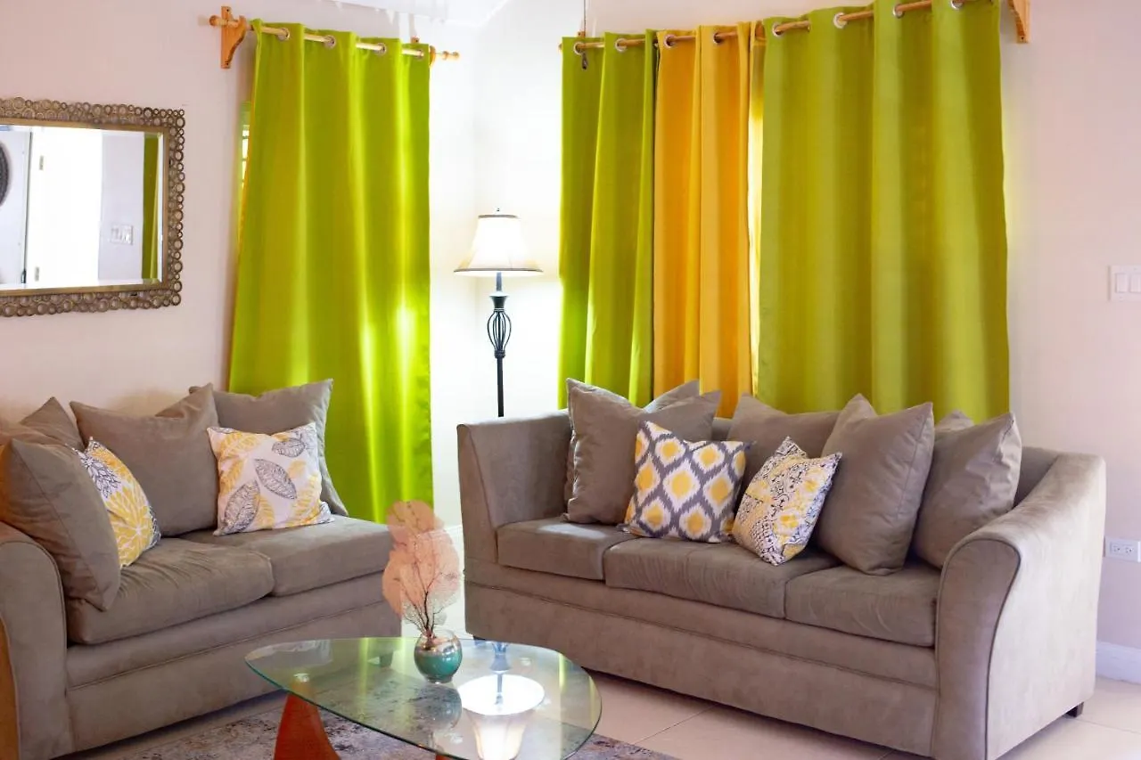 فيلة A Home Away From Home Richmond